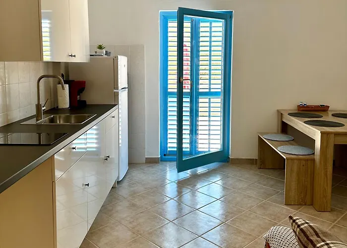 Nikos Apartamento *